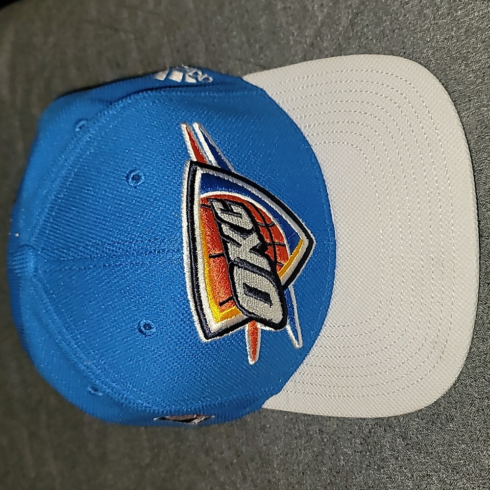 Adidas OKC Thunder snapback hat